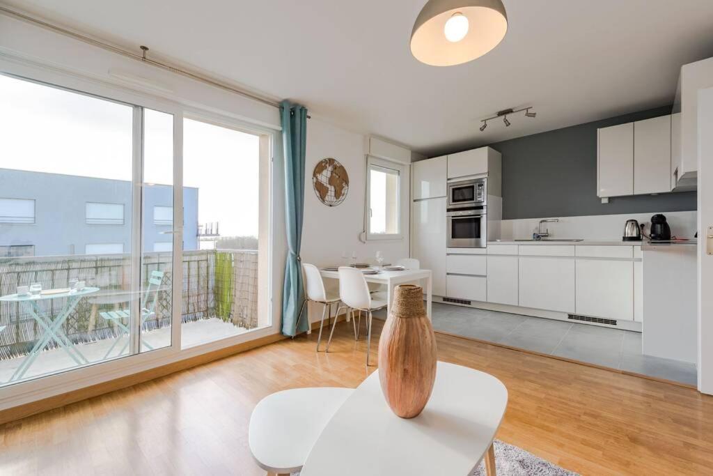 Crystal Apartment Disneyland Bmyguest Монтеврен Экстерьер фото